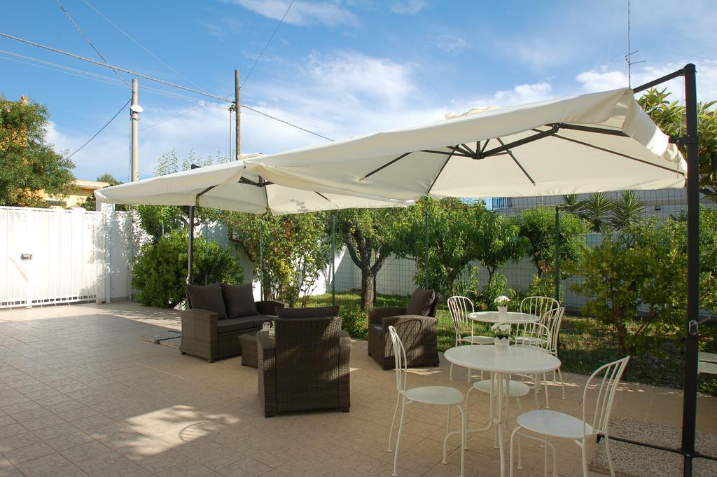 Giardino Dei Frutti Bed & Breakfast Bari Luaran gambar